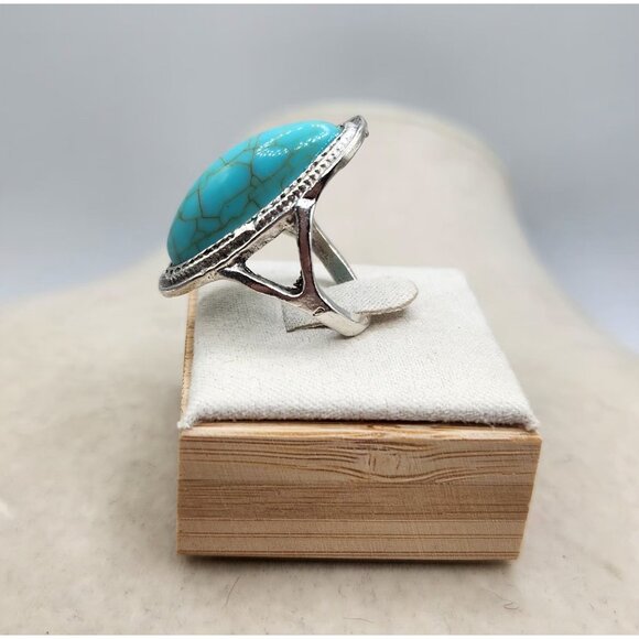Oval Shape Faux Turquoise Stone Ring Boho Silver Tone  - Size 7 - Picture 2 of 4